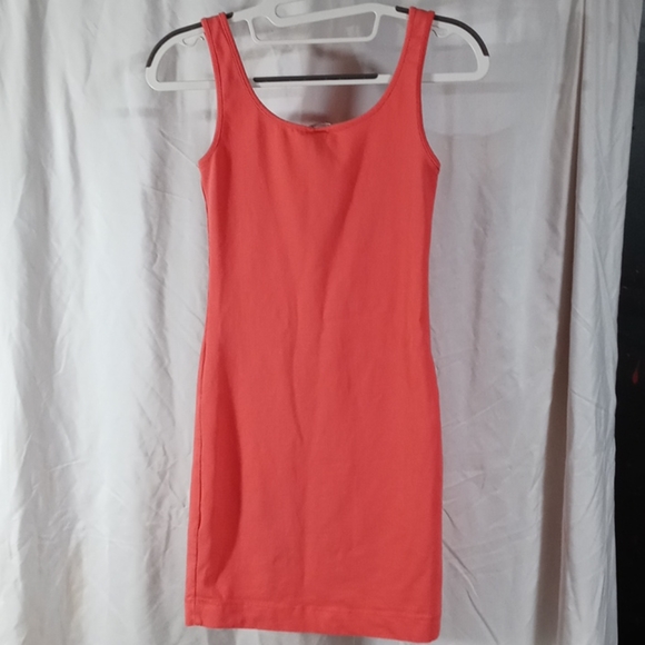 Peach H&M tank - Picture 3 of 3